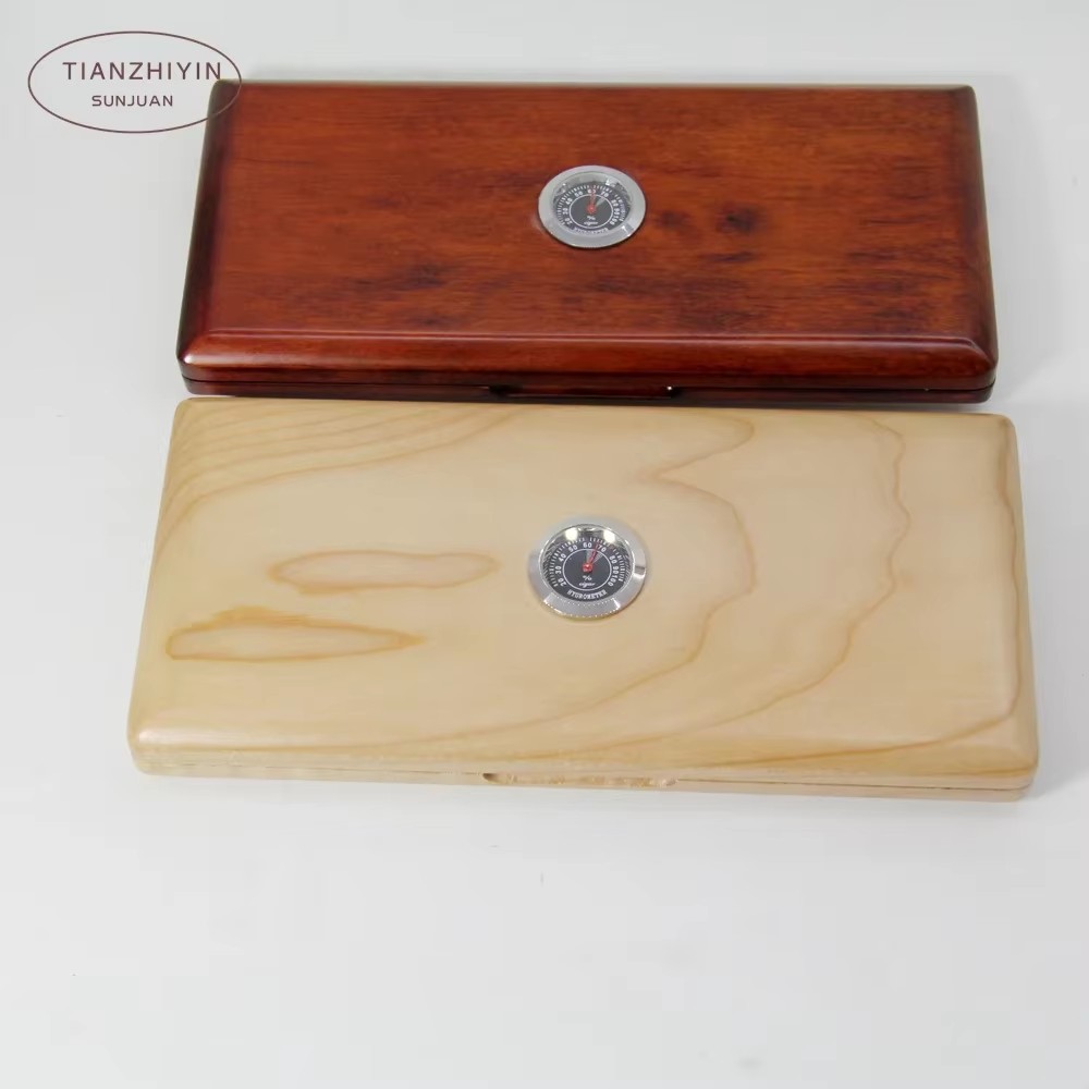 Elegant Red Hand-Carved Wooden - Musical Instrument Reed recension och pris
