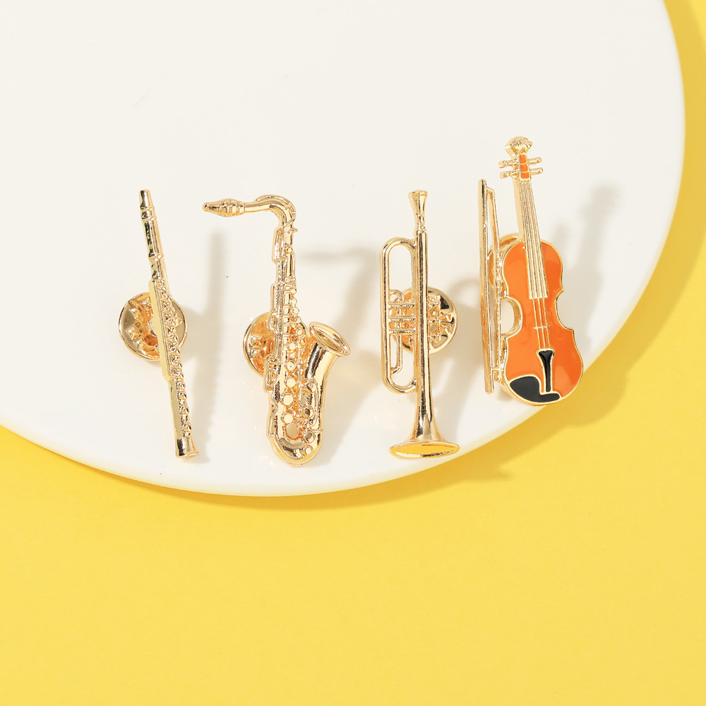 Golden Musical Instrument Pins - Musical Instrument In Orchestra recension och pris