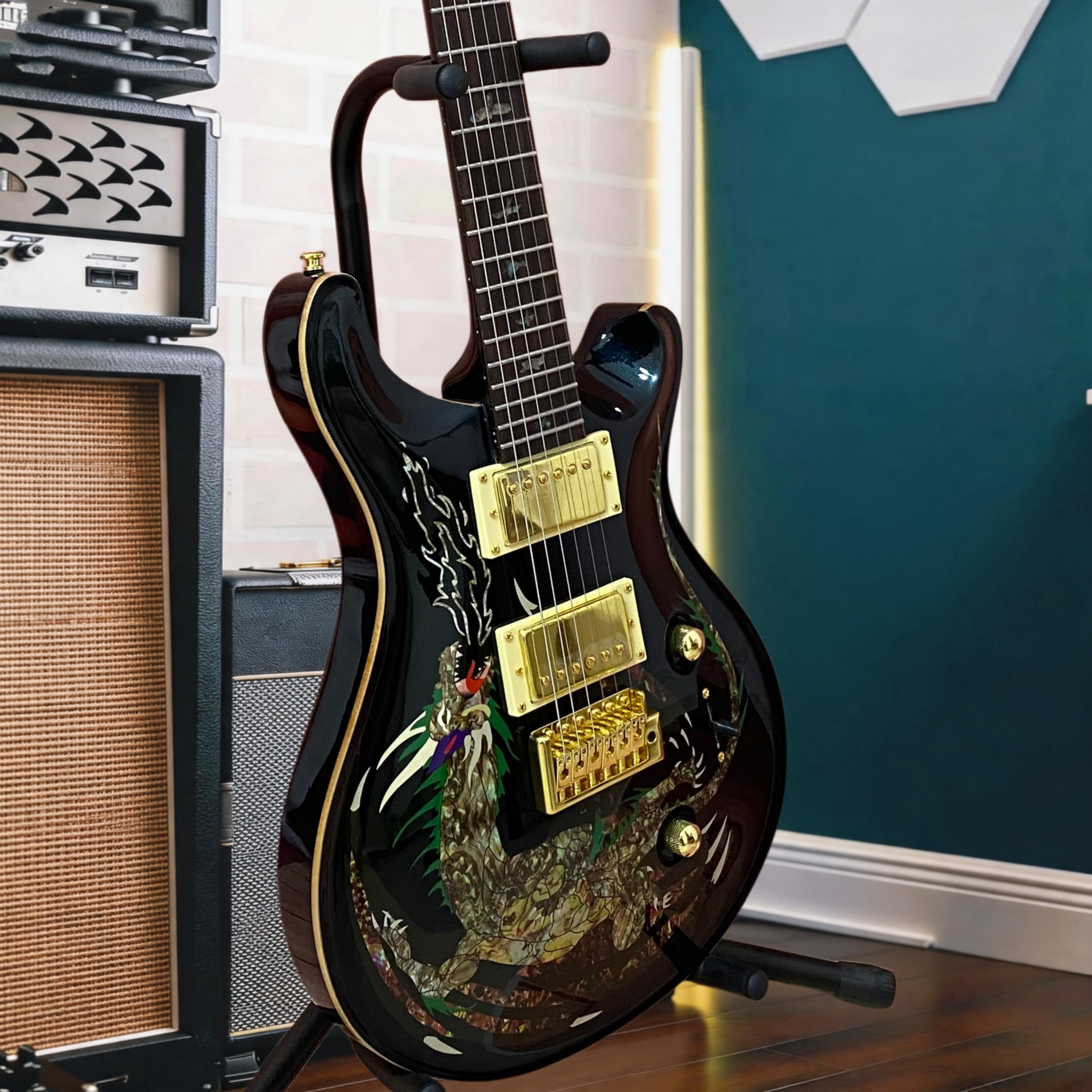PR Custom 24 Dragon Inlay Elec - Musical Instrument Logo recension och pris